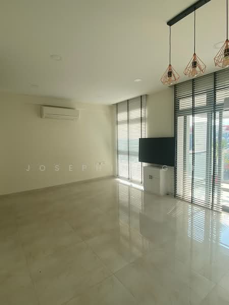 Evergreen View, 15 Lorong 36 Geylang, 2 Bedrooms, 1,593 sqft, Condominium For Sale, by Josephine Gan, 500214595 - Living Room - PropertyGuru.com.sg