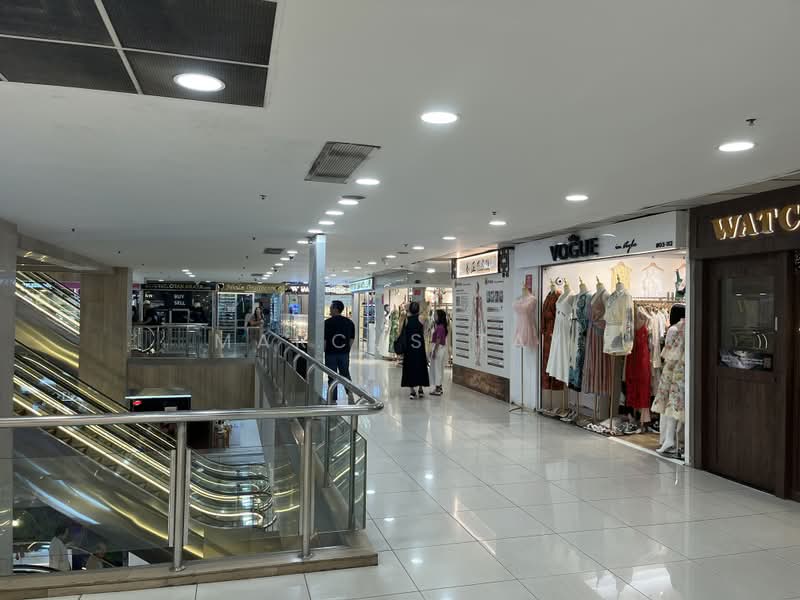 Far East Plaza, 14 Scotts Road, 474 sqft, Mall Shop For Rent, by Marcus Tay, 500214601 - Corridor - CommercialGuru.com.sg