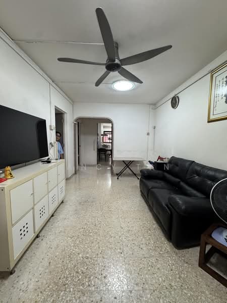 476 Jurong West - 3 room HDB, Jurong West st 41, 2 Bedrooms, 786 sqft, HDB Flat For Sale, by Nancy Tan, 500214602 - Living Room - PropertyGuru.com.sg