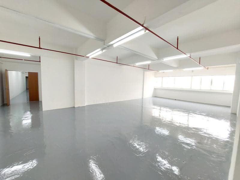 Tong Lee Building, 35 Kallang Pudding Road, Macpherson / Potong Pasir, 1,038 sqft, Light Industrial (B1) For Rent, by John Chia, 500214647 - Interior - CommercialGuru.com.sg