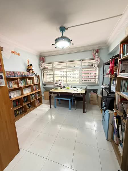 748 Pasir Ris Street 71, 748 Pasir Ris Street 71, 4 Bedrooms, 1,367 sqft, HDB Flat For Sale, by Sammy Song, 500214653 - Study - PropertyGuru.com.sg