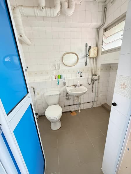 748 Pasir Ris Street 71, 748 Pasir Ris Street 71, 4 Bedrooms, 1,367 sqft, HDB Flat For Sale, by Sammy Song, 500214653 - Bathroom - PropertyGuru.com.sg
