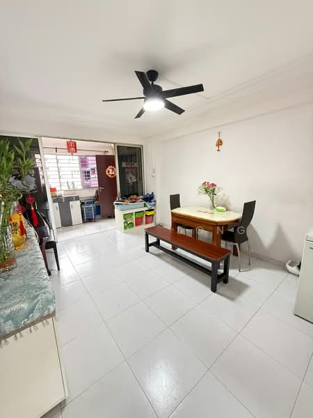 748 Pasir Ris Street 71, 748 Pasir Ris Street 71, 4 Bedrooms, 1,367 sqft, HDB Flat For Sale, by Sammy Song, 500214653 - Living Room - PropertyGuru.com.sg