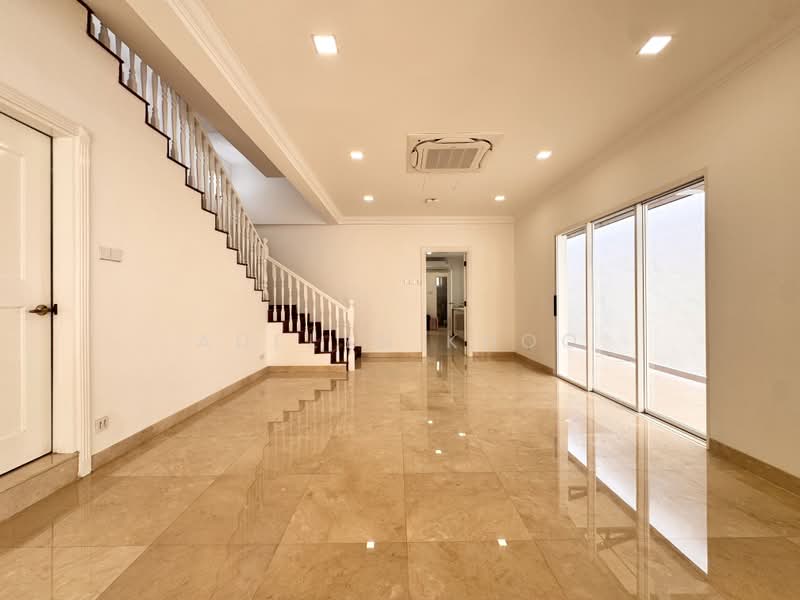 ☎️ADELYN 9325❤️❤️9988 ⭐️✨NEWLY RENOVATED ✨⭐️NEWTON/ NOVENA/CHANCERY/BUCKLEY ✨⭐️, , 5 Bedrooms, 4,300 sqft, Semi-Detached House For Rent, by Adelyn Khoo, 500214668 - Interior - PropertyGuru.com.sg