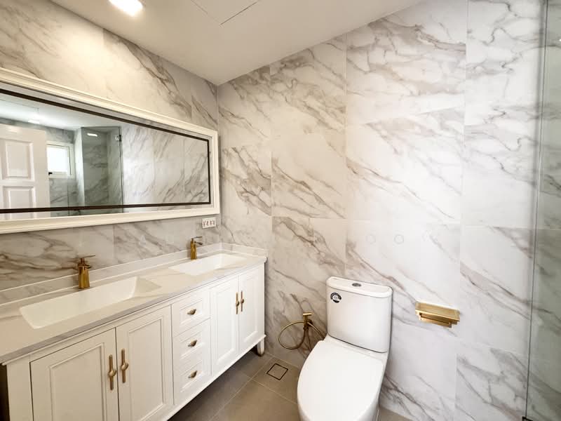 ☎️ADELYN 9325❤️❤️9988 ⭐️✨NEWLY RENOVATED ✨⭐️NEWTON/ NOVENA/CHANCERY/BUCKLEY ✨⭐️, , 5 Bedrooms, 4,300 sqft, Semi-Detached House For Rent, by Adelyn Khoo, 500214668 - Bathroom - PropertyGuru.com.sg