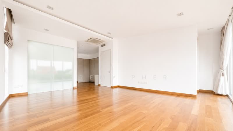Serangoon Garden Estate, Bridport, Cowdray, Huddington Ave, Kingswear Ave, Hemsley Ave, 4 Bedrooms, 4,200 sqft, Corner Terrace For Rent, by Jeremy Pher, 500214675 - Common Room - PropertyGuru.com.sg