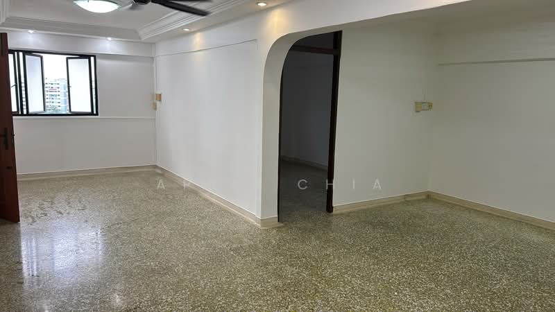 119 Ang Mo Kio ave 3, Ang Mo Kio Avenue 3, 2 Bedrooms, 721 sqft, HDB Flat For Sale, by April Chia, 500214682 - Living Room - PropertyGuru.com.sg