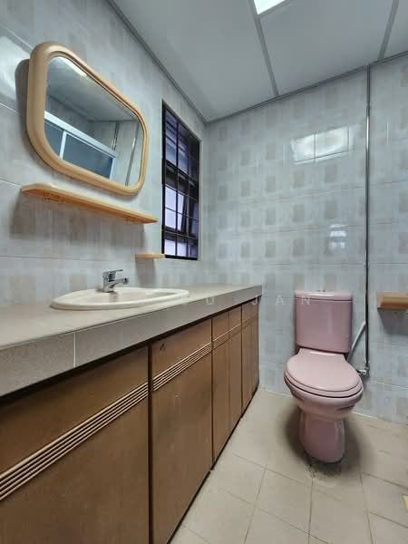 The Dairy Farm, 17 Dairy Farm Road, 4 Bedrooms, 1,948 sqft, Condominium For Sale, by Sea Su Jan, 500214685 - Bathroom - PropertyGuru.com.sg