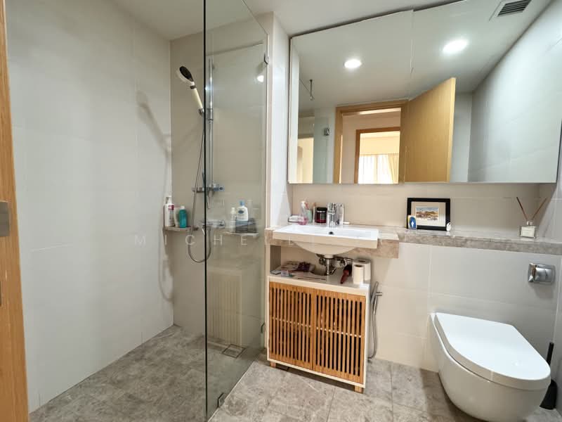 One Shenton, 1 Shenton Way, 3 Bedrooms, 1,604 sqft, Condominium For Rent, by Michelle Lee, 500214719 - Bathroom - PropertyGuru.com.sg