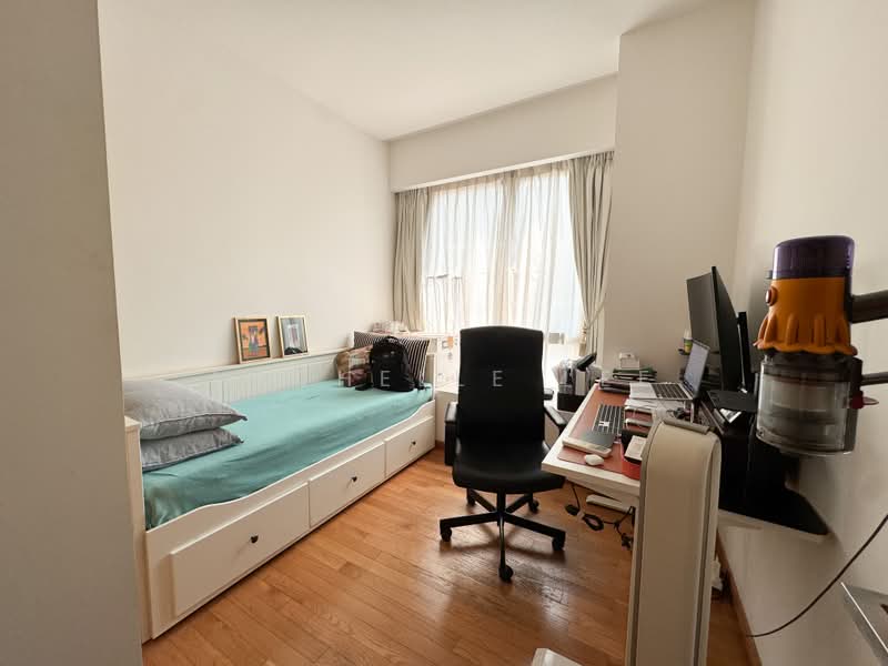 One Shenton, 1 Shenton Way, 3 Bedrooms, 1,604 sqft, Condominium For Rent, by Michelle Lee, 500214719 - Bedroom - PropertyGuru.com.sg