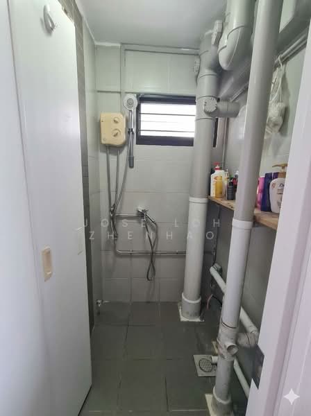 5 Tanjong Pagar Plaza, 5 Tanjong Pagar Plaza, 2 Bedrooms, 635 sqft, HDB Flat For Sale, by Jose Loh Zhenhao, 500214730 - Bathroom - PropertyGuru.com.sg