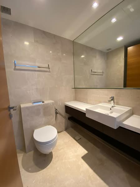 Altez, 16 Enggor Street, 2 Bedrooms, 1,109 sqft, Condominium For Sale, by Fanny Ong, 500214733 - Bathroom - PropertyGuru.com.sg