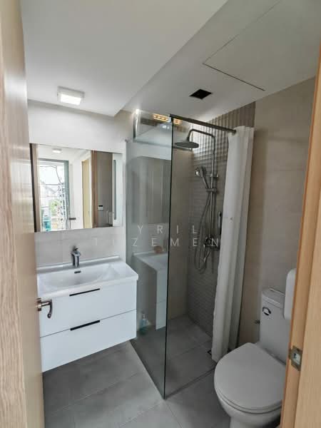 Tanamera Crest, 6 Pari Dedap Walk, 4 Bedrooms, 2,013 sqft, Condominium For Rent, by Cyril Tuzemen, 500214737 - Bathroom - PropertyGuru.com.sg