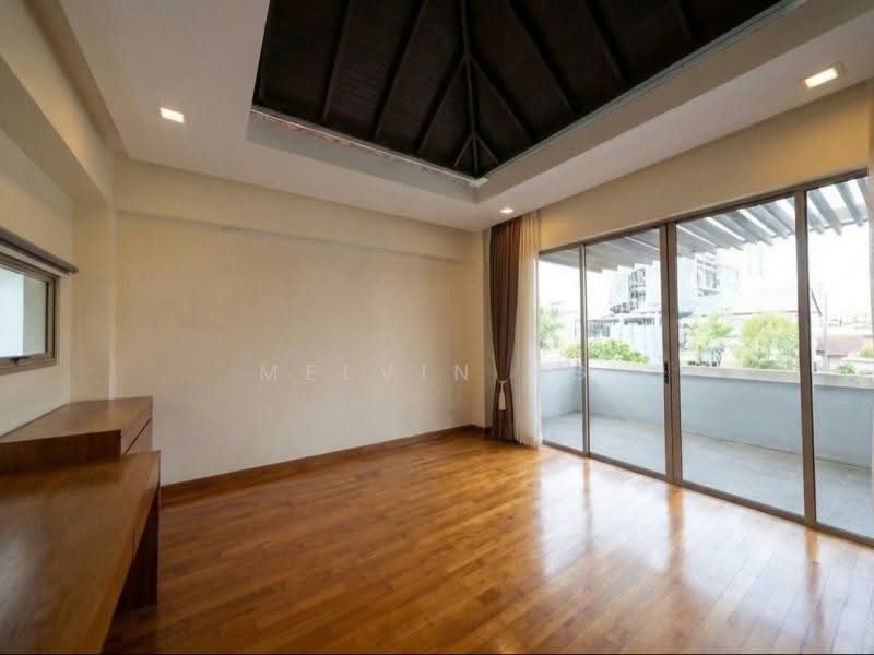 ⭐Possibly The BEST BUY✅$7.xM for 3680sqft FREEHOLD Semi-D, NO West Sun | 4 Rooms ensuite | Pool | 2 Cars, 5 Bedrooms, 3,800 sqft, Semi-Detached House For Sale, by Melvin Ng, 500214756 - Balcony - PropertyGuru.com.sg