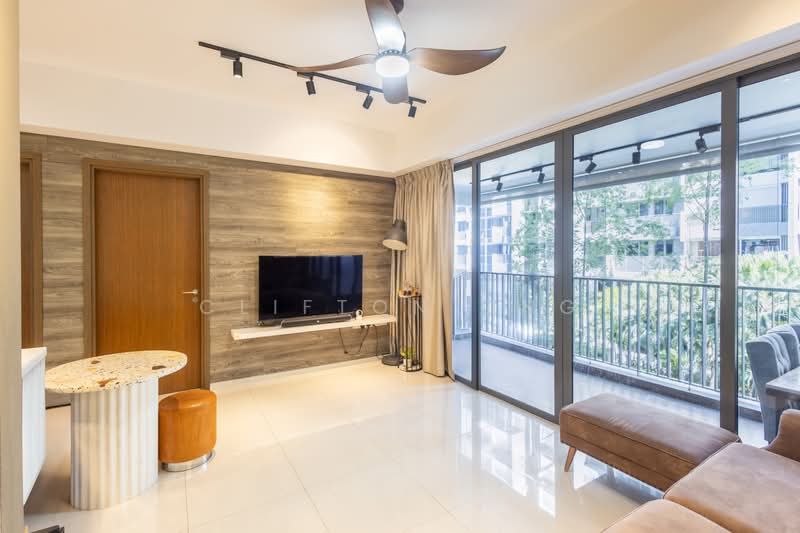Riverbank at Fernvale, 15 Fernvale Close, 4 Bedrooms, 1,238 sqft, Condominium For Sale, by Clifton Ong, 500214758 - Living Room - PropertyGuru.com.sg