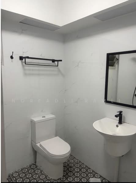 295 Punggol Central, 295 Punggol Central, 3 Bedrooms, 1,184 sqft, HDB Flat For Sale, by Norfadli Ramli, 500214759 - Bathroom - PropertyGuru.com.sg