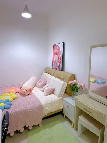 Orchard Towers, 1 Claymore Drive, Room Rental, 100 sqft, Condominium For Rent, by ling, 500214778 - Bedroom - PropertyGuru.com.sg