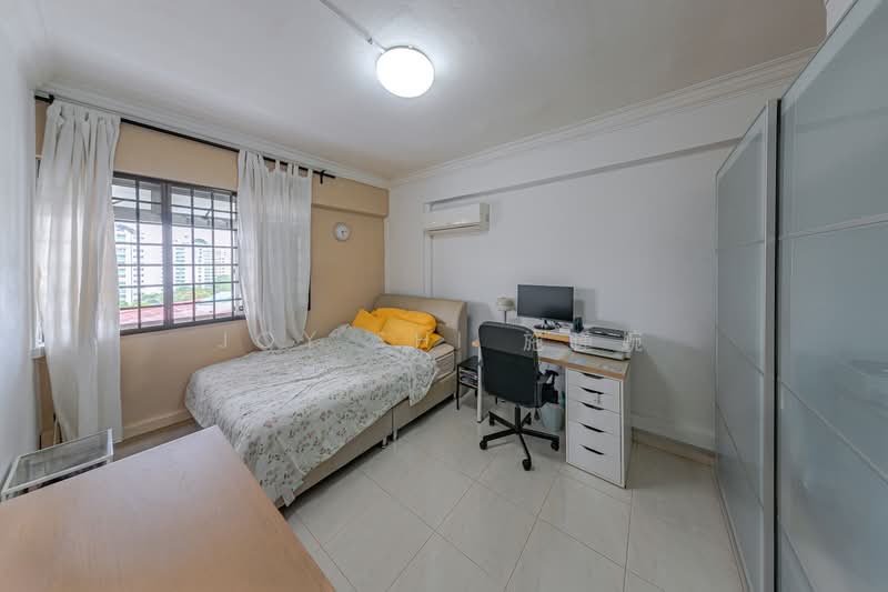 759 Choa Chu Kang North 5, 759 Choa Chu Kang North 5, 4 Bedrooms, 1,572 sqft, HDB Flat For Sale, by Joy Shi 施谨婉, 500214779 - Bedroom - PropertyGuru.com.sg