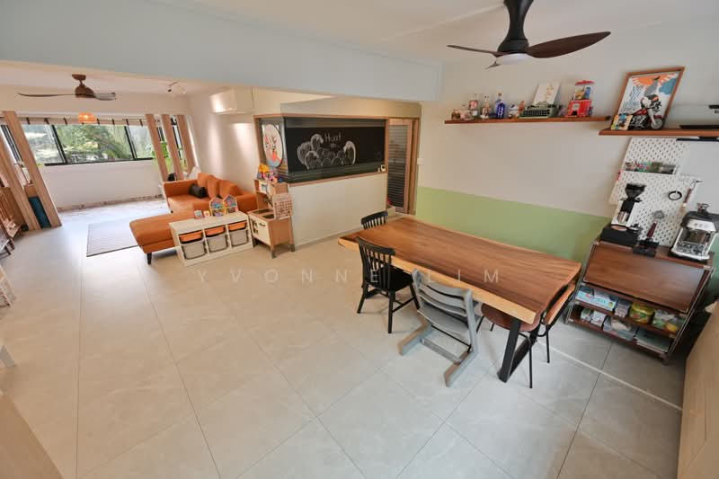 116 Serangoon North Avenue 1, 116 Serangoon North Avenue 1, 3 Bedrooms, 1,301 sqft, HDB Flat For Sale, by Yvonne Lim, 500214780 - Living Room - PropertyGuru.com.sg