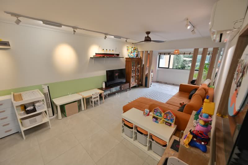 116 Serangoon North Avenue 1, 116 Serangoon North Avenue 1, 3 Bedrooms, 1,301 sqft, HDB Flat For Sale, by Yvonne Lim, 500214780 - Living Room - PropertyGuru.com.sg