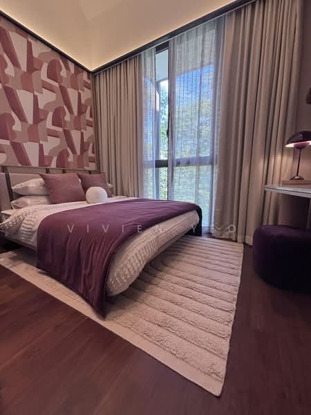 Parksuites, 18 Holland Grove Road, 4 Bedrooms, 3,068 sqft, Condominium For Sale, by Vivien Yeo, 500214786 - Bedroom - PropertyGuru.com.sg