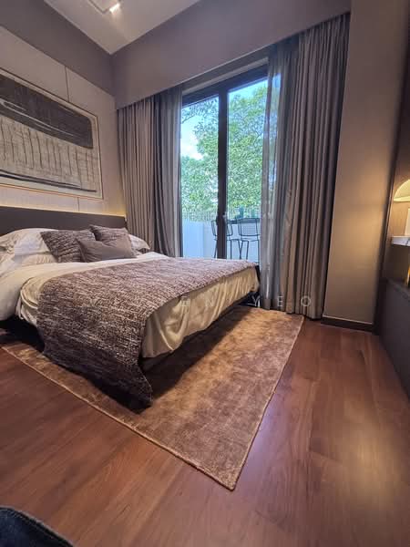 Parksuites, 18 Holland Grove Road, 4 Bedrooms, 3,068 sqft, Condominium For Sale, by Vivien Yeo, 500214786 - Bedroom - PropertyGuru.com.sg