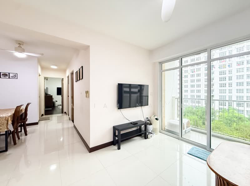 289A Compassvale Crescent, 289A Compassvale Crescent, 3 Bedrooms, 1,033 sqft, HDB Flat For Sale, by Nadiah Nasir, 500214787 - Living Room - PropertyGuru.com.sg