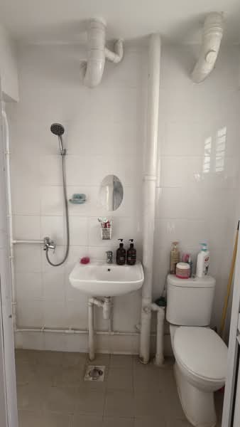 437 Woodlands Street 41, 437 Woodlands Street 41, 3 Bedrooms, 904 sqft, HDB Flat For Sale, by Mike Lim, 500214789 - Ensuite - PropertyGuru.com.sg