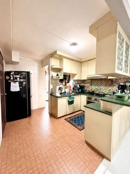 345 Tampines Street 33, 345 Tampines Street 33, 3 Bedrooms, 1,141 sqft, HDB Flat For Sale, by Ryan Danial, 500214793 - Kitchen - PropertyGuru.com.sg