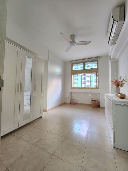 116 Edgefield Plains, 116 Edgefield Plains, 4 Bedrooms, 1,399 sqft, HDB Flat For Rent, by Jason Chen, 500214801 - Bedroom - PropertyGuru.com.sg