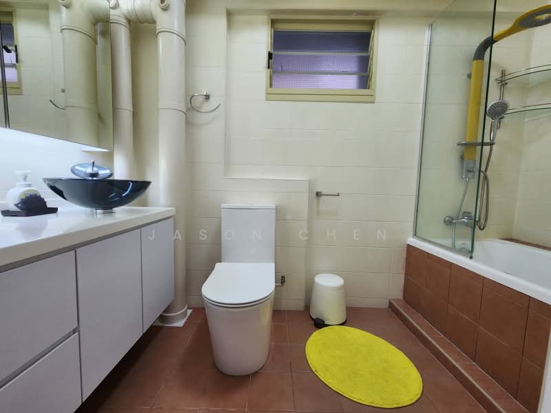 116 Edgefield Plains, 116 Edgefield Plains, 4 Bedrooms, 1,399 sqft, HDB Flat For Rent, by Jason Chen, 500214801 - Bathroom - PropertyGuru.com.sg