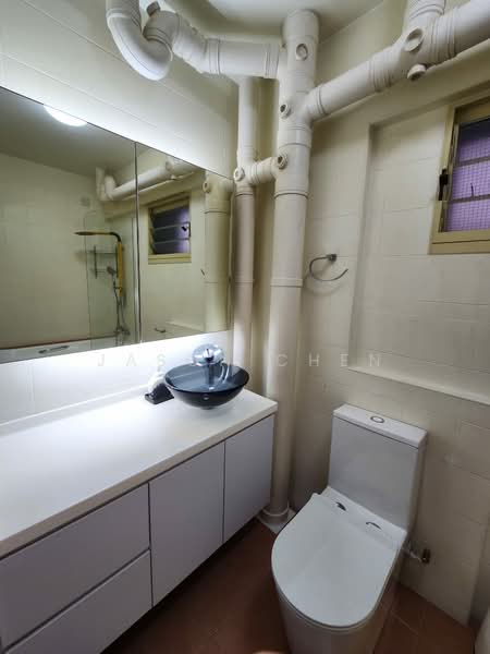 116 Edgefield Plains, 116 Edgefield Plains, 4 Bedrooms, 1,399 sqft, HDB Flat For Rent, by Jason Chen, 500214801 - Bathroom - PropertyGuru.com.sg