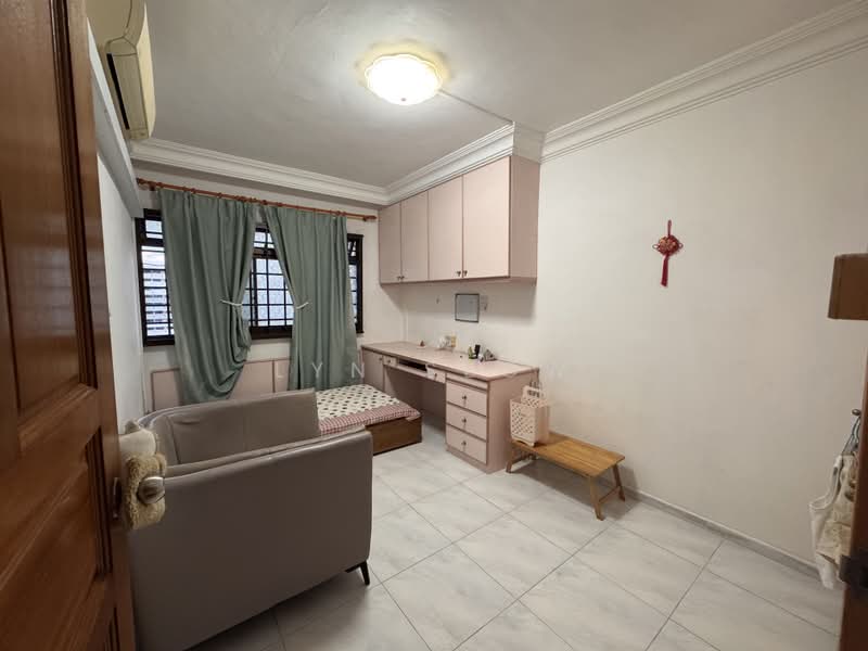952 Hougang Avenue 9, 952 Hougang Avenue 9, 3 Bedrooms, 1,087 sqft, HDB Flat For Sale, by Lyn Seow, 500214802 - Bedroom - PropertyGuru.com.sg