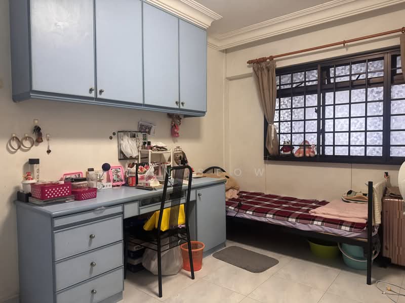 952 Hougang Avenue 9, 952 Hougang Avenue 9, 3 Bedrooms, 1,087 sqft, HDB Flat For Sale, by Lyn Seow, 500214802 - Bedroom - PropertyGuru.com.sg