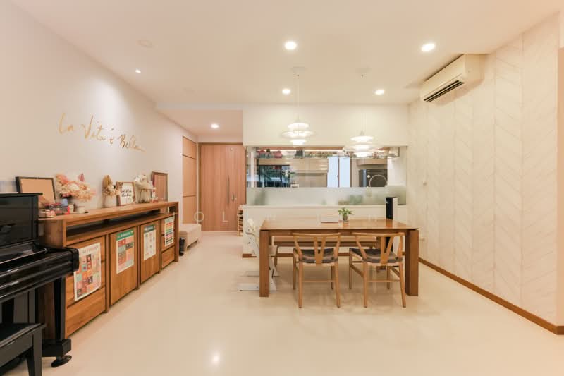Waterfront Gold, 756 Bedok Reservoir Road, 4 Bedrooms, 1,378 sqft, Condominium For Sale, by Jolin Toh, 500214804 - Dining Room - PropertyGuru.com.sg