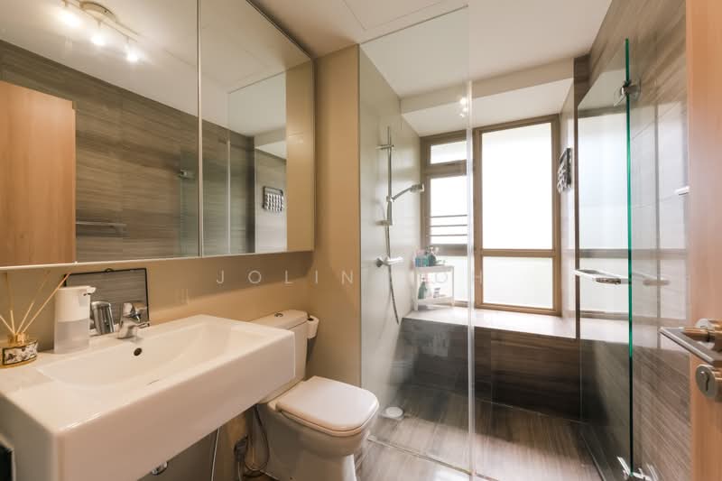 Waterfront Gold, 756 Bedok Reservoir Road, 4 Bedrooms, 1,378 sqft, Condominium For Sale, by Jolin Toh, 500214804 - Bathroom - PropertyGuru.com.sg