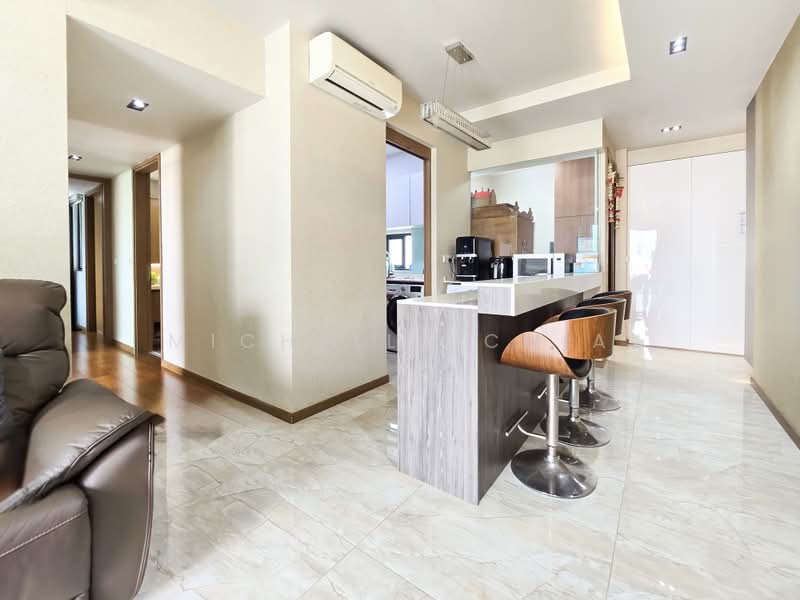 Kingsford Waterbay, 68 Upper Serangoon View, 3 Bedrooms, 1,023 sqft, Condominium For Sale, by Michelle Chia, 500214825 - Island with extra storage - PropertyGuru.com.sg