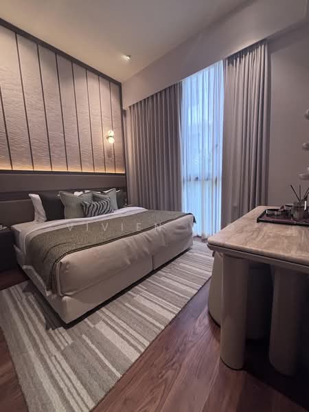 Parksuites, 18 Holland Grove Road, 2 Bedrooms, 786 sqft, Condominium For Sale, by Vivien Yeo, 500214849 - Bedroom - PropertyGuru.com.sg