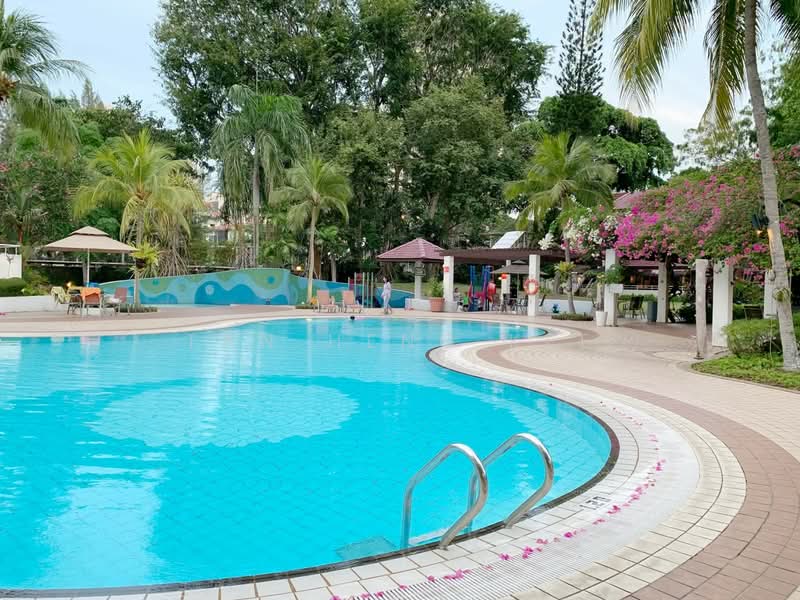 Eastern Lagoon II, 204 Upper East Coast Road, 1 Bedroom, 721 sqft, Condominium For Sale, by Tan Heng Kee, 500214851 - Pool - PropertyGuru.com.sg