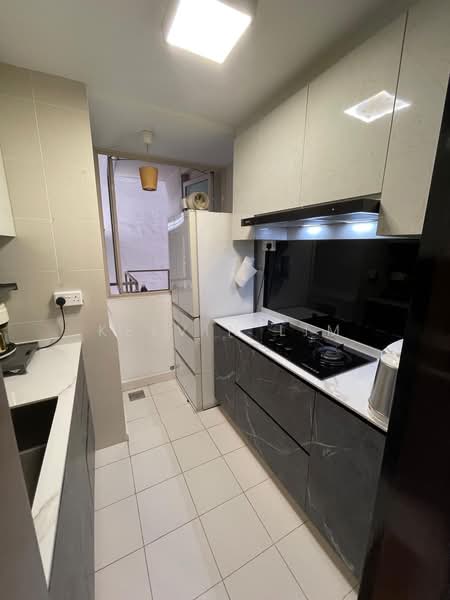Watercolours, 25 Pasir Ris Link, 2 Bedrooms, 786 sqft, Executive Condominium For Sale, by Kelvin Lim, 500214854 - Kitchen - PropertyGuru.com.sg