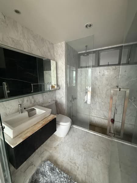 Centro Residences, 59 Ang Mo Kio Avenue 8, 2 Bedrooms, 883 sqft, Condominium For Sale, by Jerry Leong, 500214859 - Bathroom - PropertyGuru.com.sg