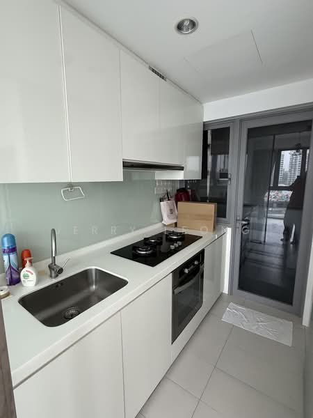 Centro Residences, 59 Ang Mo Kio Avenue 8, 2 Bedrooms, 883 sqft, Condominium For Sale, by Jerry Leong, 500214859 - Kitchen - PropertyGuru.com.sg