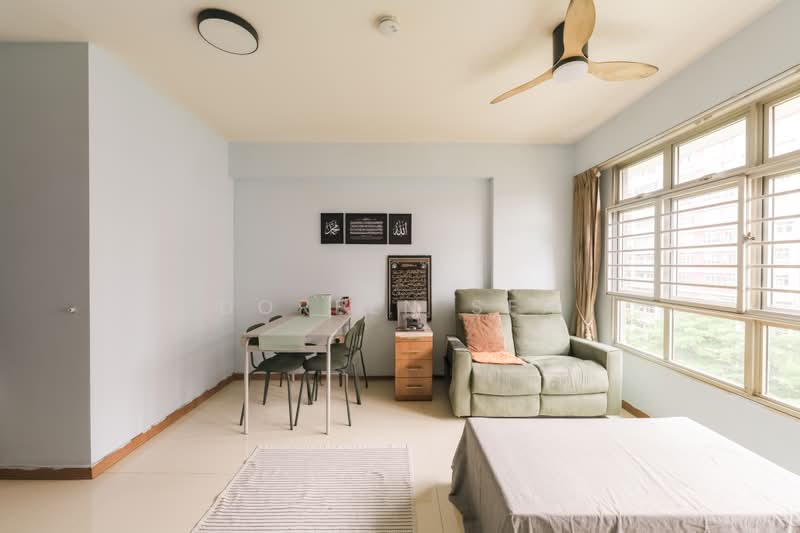 438C Bukit Batok West Avenue 8, 438C Bukit Batok West Avenue 8, 2 Bedrooms, 731 sqft, HDB Flat For Sale, by Doreen Sea, 500214863 - Living Room - PropertyGuru.com.sg