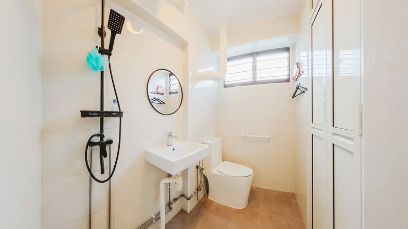 902 Jurong West Street 91, 902 Jurong West Street 91, 3 Bedrooms, 1,119 sqft, HDB Flat For Sale, by Nazriff ., 500214864 - MBR Bathroom - PropertyGuru.com.sg
