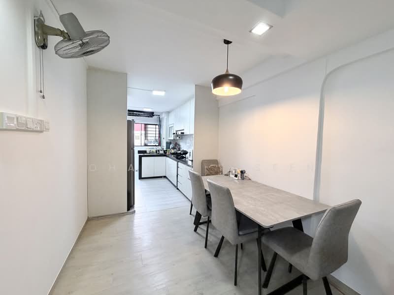 319 Bukit Batok Street 33, 319 Bukit Batok Street 33, 3 Bedrooms, 904 sqft, HDB Flat For Sale, by Mohamed Yaseen, 500214867 - Kitchen - PropertyGuru.com.sg
