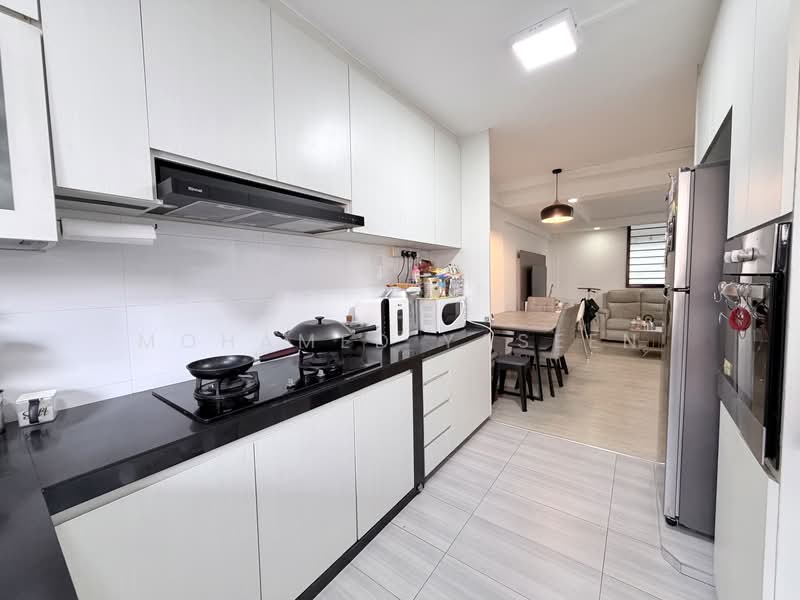 319 Bukit Batok Street 33, 319 Bukit Batok Street 33, 3 Bedrooms, 904 sqft, HDB Flat For Sale, by Mohamed Yaseen, 500214867 - Kitchen - PropertyGuru.com.sg