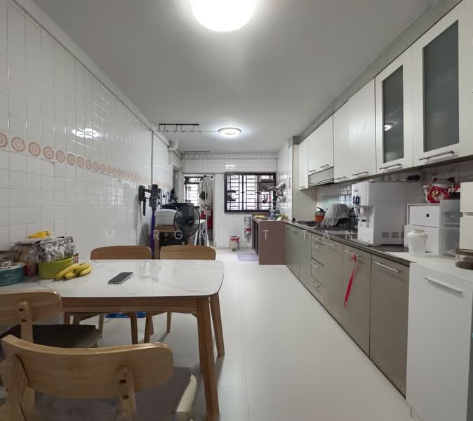 321 Ang Mo Kio Avenue 1, 321 Ang Mo Kio Avenue 1, 3 Bedrooms, 786 sqft, HDB Flat For Sale, by Margaret Tan, 500214869 - Kitchen - PropertyGuru.com.sg