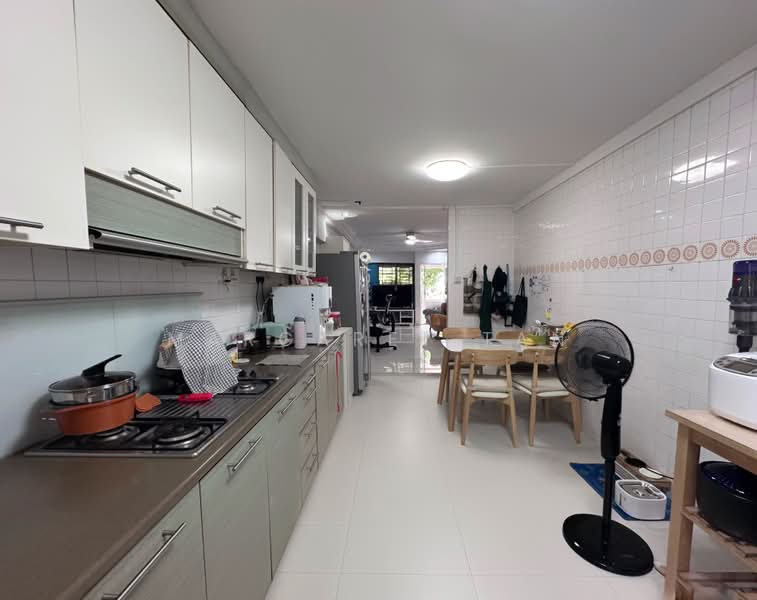321 Ang Mo Kio Avenue 1, 321 Ang Mo Kio Avenue 1, 3 Bedrooms, 786 sqft, HDB Flat For Sale, by Margaret Tan, 500214869 - Kitchen - PropertyGuru.com.sg