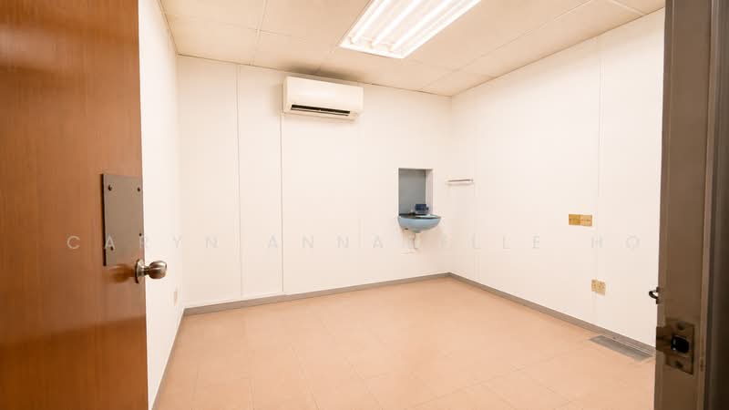 Cheap HDB Shophouse near Pioneer MRT for Rent!, Boon Lay / Jurong / Tuas, 780 sqft, Shop / Shophouse For Rent, by Caryn Annabelle Ho, 500214875 - Interior - CommercialGuru.com.sg