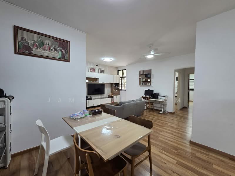 470 Segar Road, 470 Segar Road, 3 Bedrooms, 969 sqft, HDB Flat For Sale, by James Teoh CM, 500214898 - Living Room - PropertyGuru.com.sg